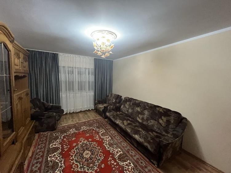 Apartament cu 3 camere decomandat în Obcini