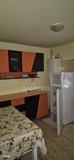 Casă cu 3 camere în Valu lui Traian