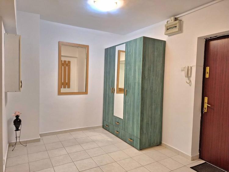 Apartament cu 2 camere decomandat în P-ța Unirii