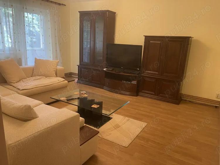 Apartament cu 3 camere decomandat în Șagului