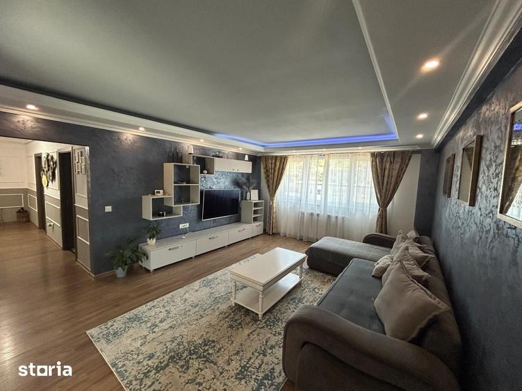 Apartament cu 3 camere decomandat în Rediu
