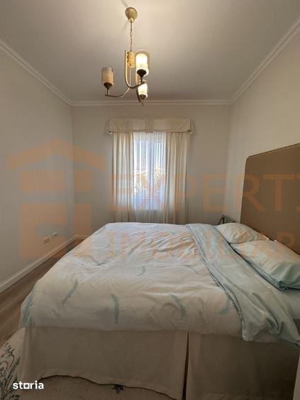 Casă cu 5 camere cu Teren 250 Mp în Central