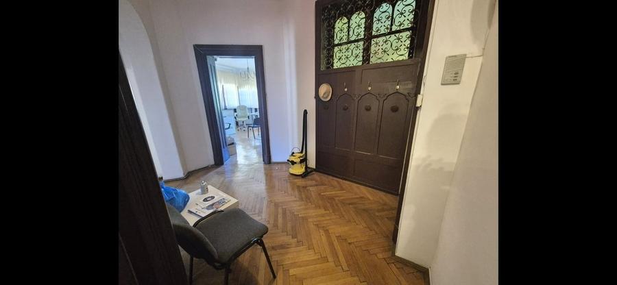 Apartament decomandat în Romană