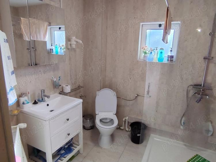 Casă cu 6 camere cu Teren 375 Mp în Central
