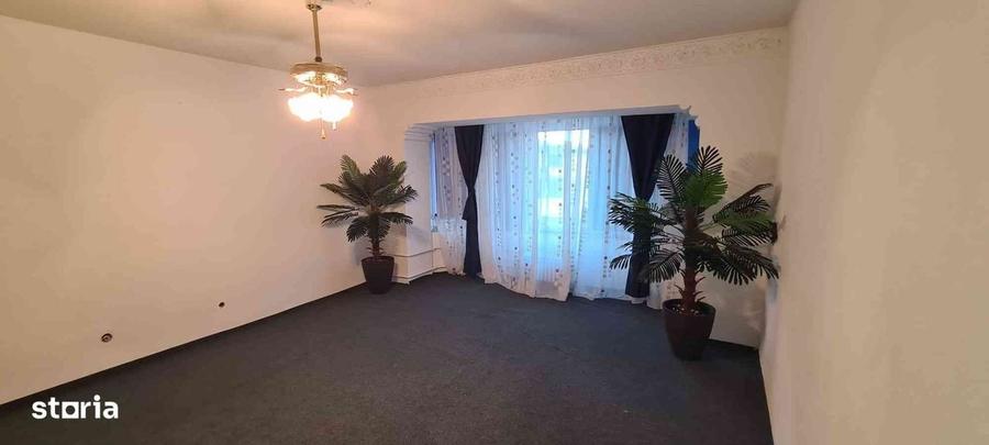 Apartament cu 3 camere în Stadion