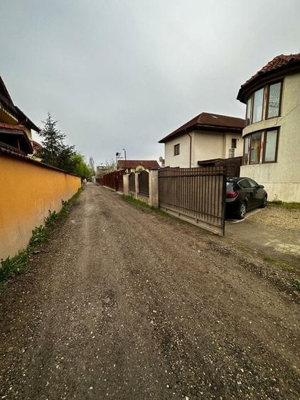 Casă individuală cu 4 camere cu Teren 520 Mp în Central