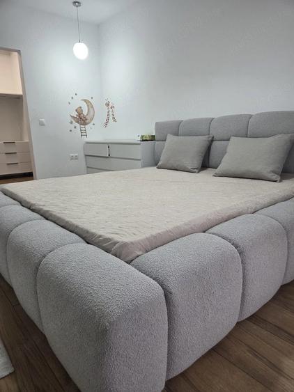Apartament cu 2 camere decomandat în Tractorul