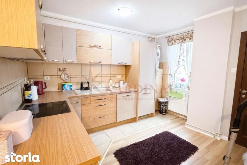 Apartament cu 3 camere, mobilat în Centrul Civic