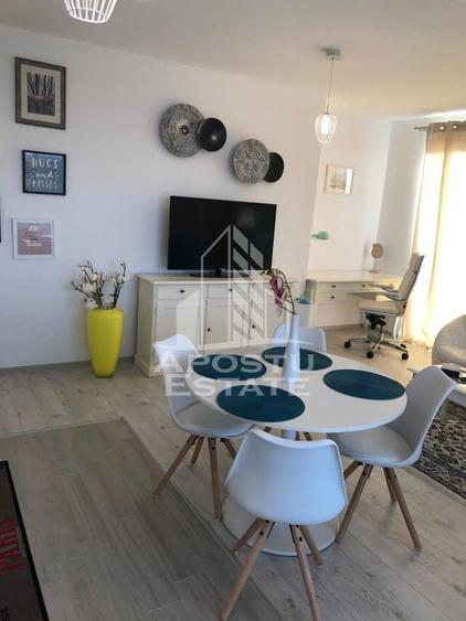 Apartament cu 2 camere semidecomandat, mobilat în Torontalului