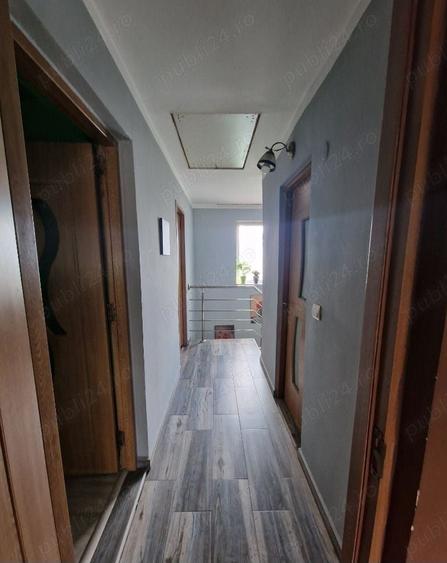 Casă cu 5 camere în Sânmihaiu Român