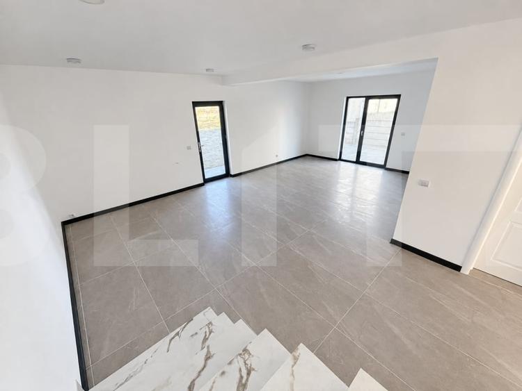 Casă individuală cu 4 camere cu Teren 296 Mp în Malu Mare