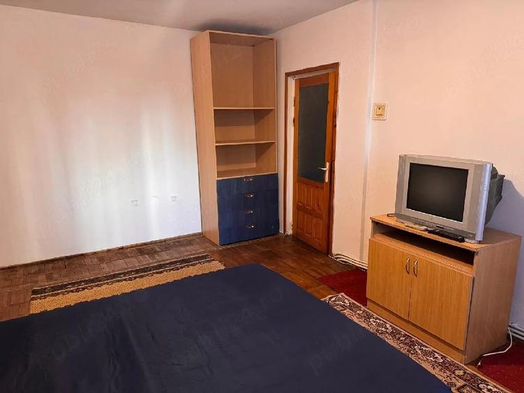Garsonieră decomandată în Central