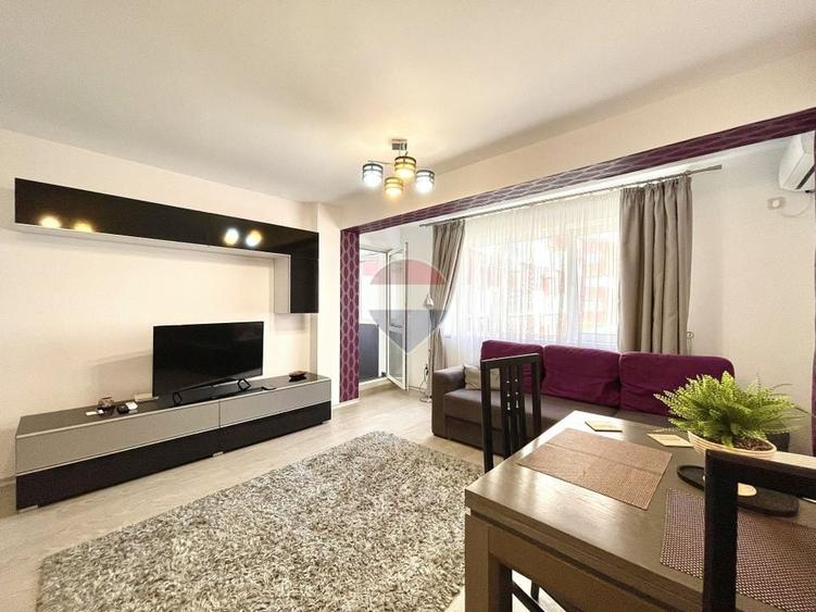 Apartament cu 2 camere decomandat, mobilat în Central