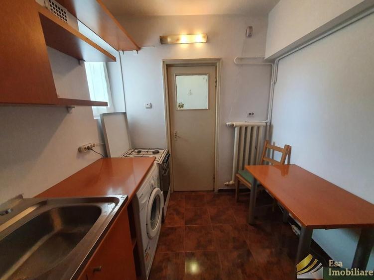 Apartament cu 2 camere semidecomandat în Dorobanți