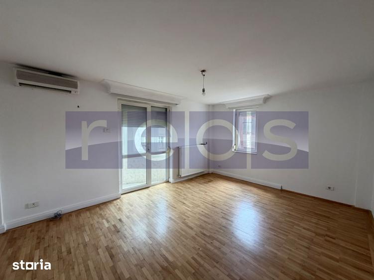 Casă cu 5 camere cu Teren 258 Mp în Ion Creangă