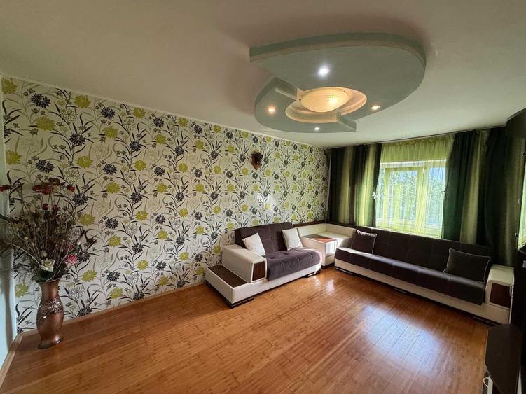 Vand apartament 3camere - 3