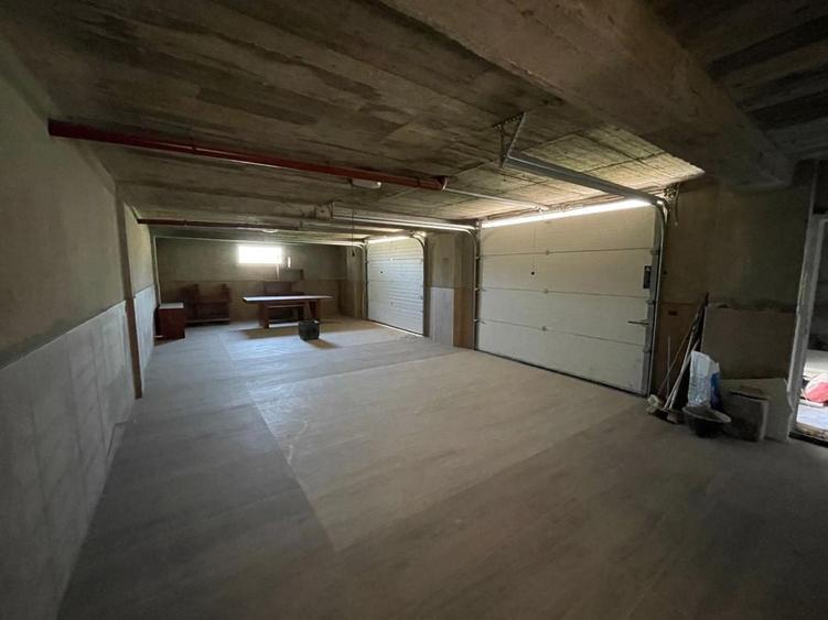 Casă cu 4 camere în Mihoveni