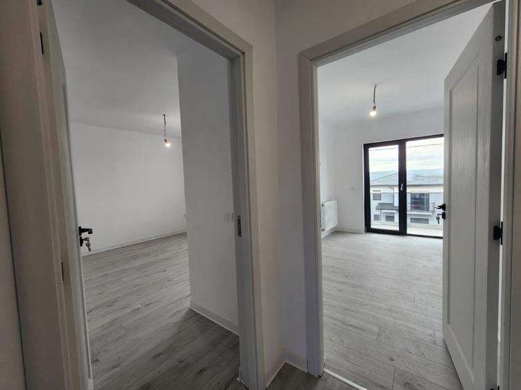CASA DE VANZARE, 4 CAMERE 2 BAI SI MAGAZIE , VALEA ADANCA- 5 DRUMURI - 10