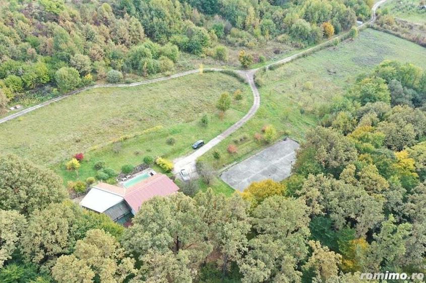 Casă cu 5 camere cu Teren 60875 Mp în Beiuș