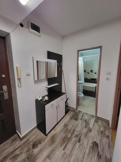 Garsonieră decomandată în Complex Studențesc