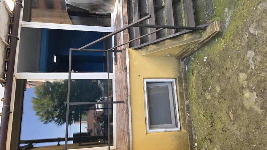 Spațiu comercial, de 35 mp, în Frații Golești