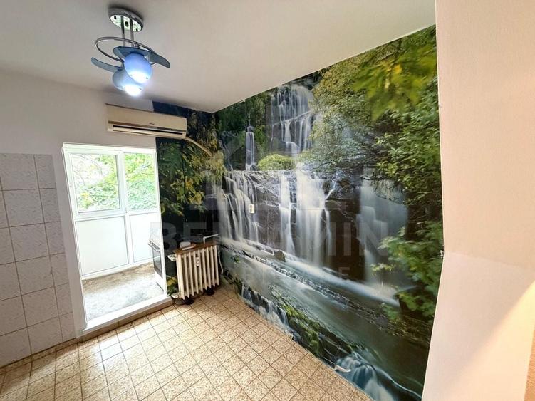 Apartament cu 2 camere decomandat în Sărari