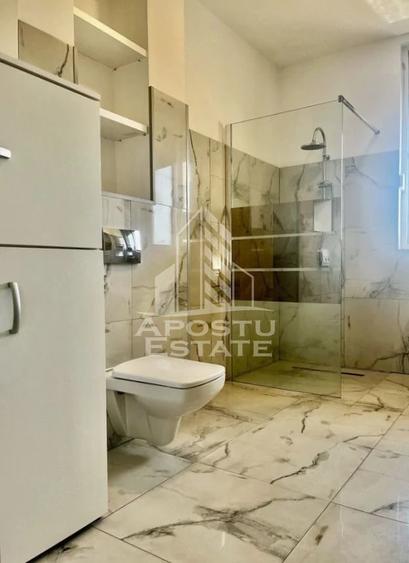 Apartament cu 2 camere decomandat în Polivalentă