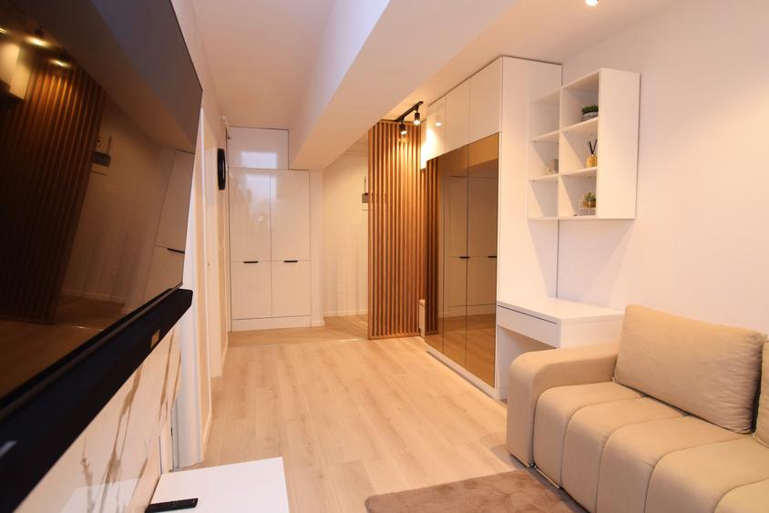 Apartament cu 2 camere semidecomandat în Tătărași