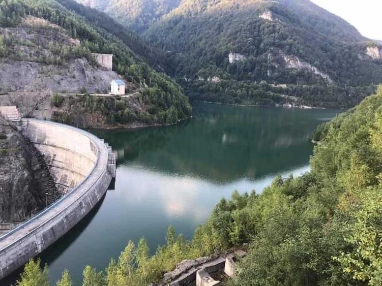 Casă cu 4 camere în Rusca