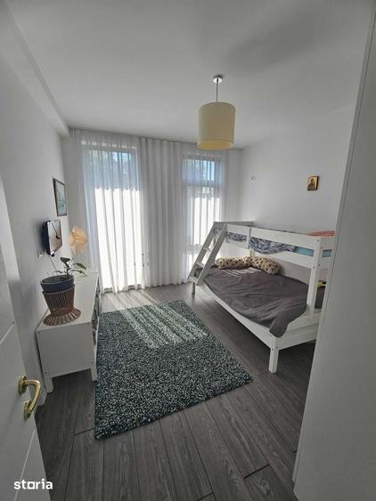 Casă cu 3 camere în Tunari