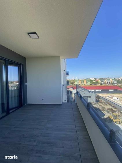 Apartament cu 3 camere semidecomandat în Carpați 2