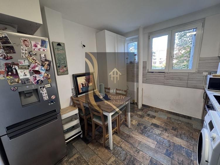 Apartament cu 3 camere semidecomandat în Ștefan cel Mare