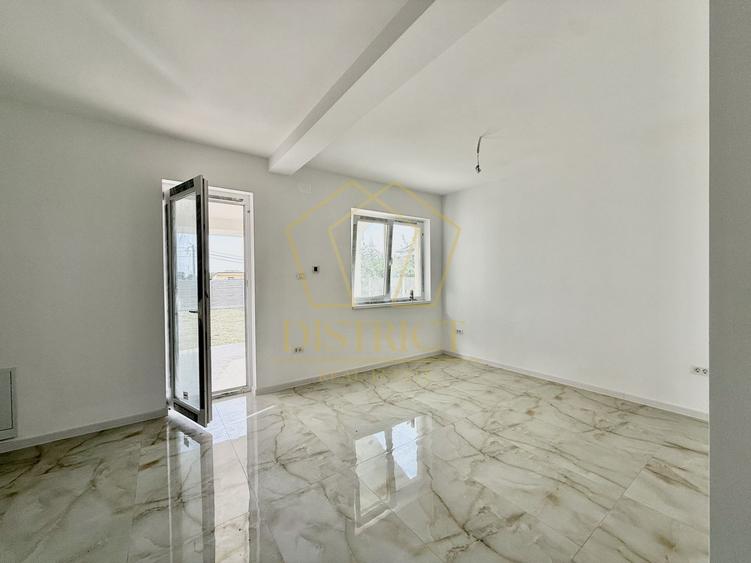 Duplex cu 4 camere cu Canalizare în Moșnița Veche