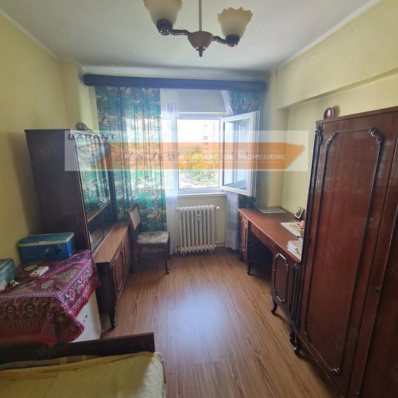 Apartament cu 3 camere decomandat în Găvana