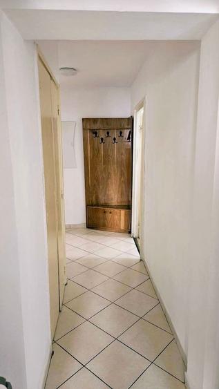 Apartament cu 3 camere, mobilat în Tineretului