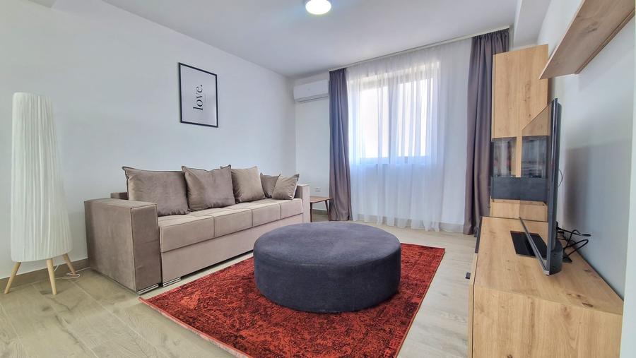 Apartament cu 2 camere semidecomandat, mobilat în 1 Decembrie