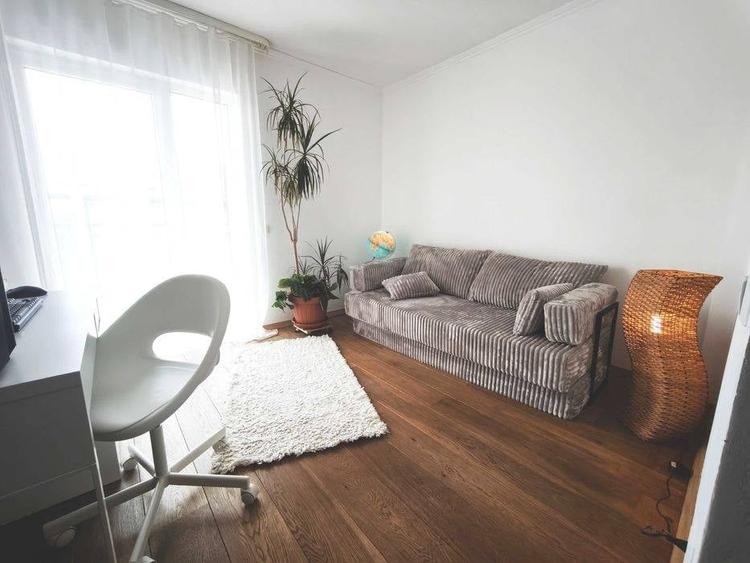 Apartament cu 4 camere în Mărăști