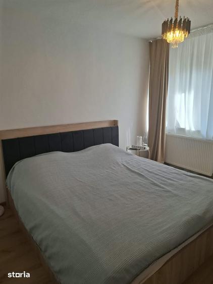 Casă cu 6 camere cu Teren 330 Mp în Moara Vlăsiei