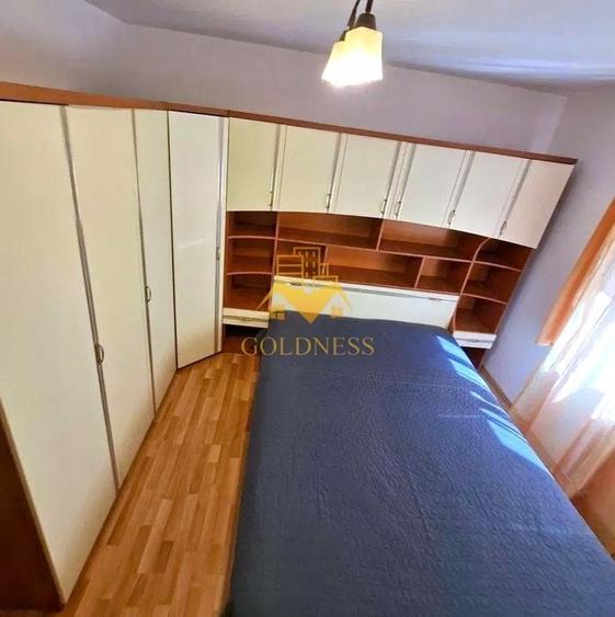 Apartament cu 3 camere decomandat, mobilat în Plopilor