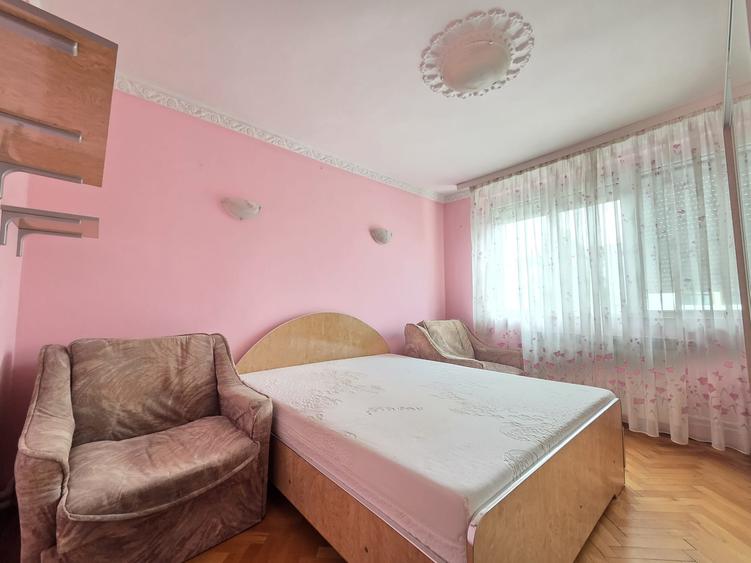 Apartament cu 3 camere decomandat în Mazepa 1