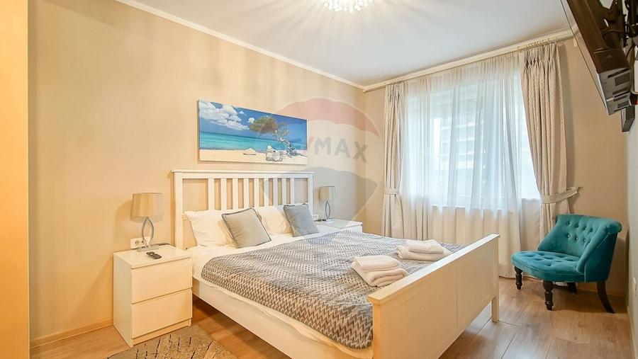 Apartament cu 2 camere decomandat, mobilat în Tractorul