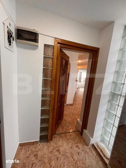 Apartament cu 4 camere decomandat în Central