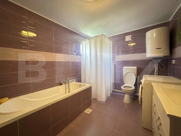 Casă individuală cu 4 camere cu Teren 21369 Mp în Boiu