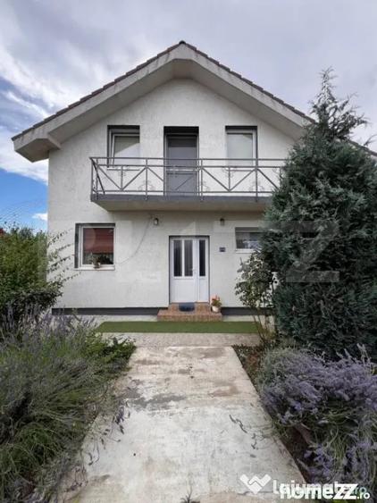 Casă cu 4 camere cu Teren 500 Mp în Central