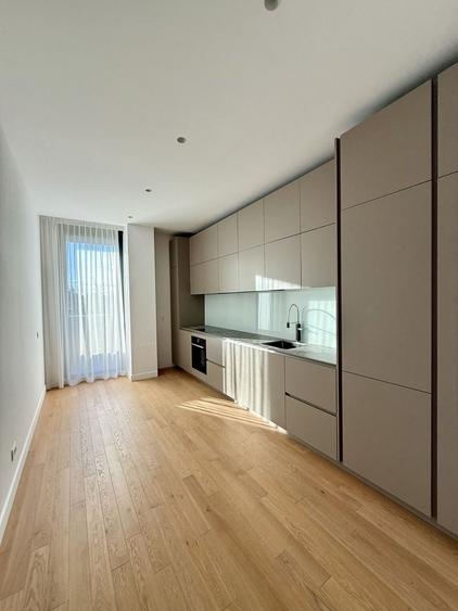 Apartament cu 4 camere în Floreasca