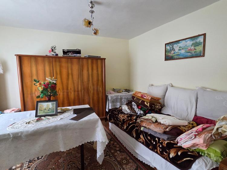 Casă individuală cu 3 camere cu Teren 1689 Mp în Sascut