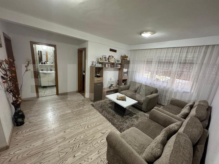 Apartament cu 4 camere decomandat, mobilat în Mihai Eminescu