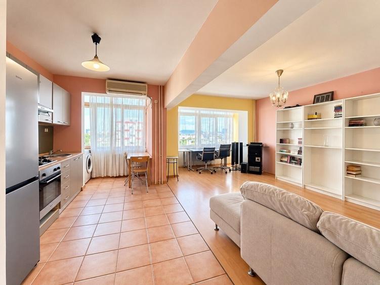 Apartament cu 3 camere decomandat, mobilat în 1 Mai