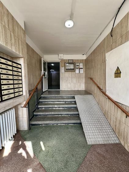 Apartament cu 3 camere decomandat în Prelungirea Ghencea