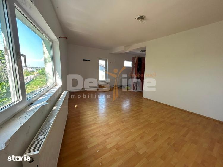Casă cu 5 camere cu Teren 1000 Mp în Balotești